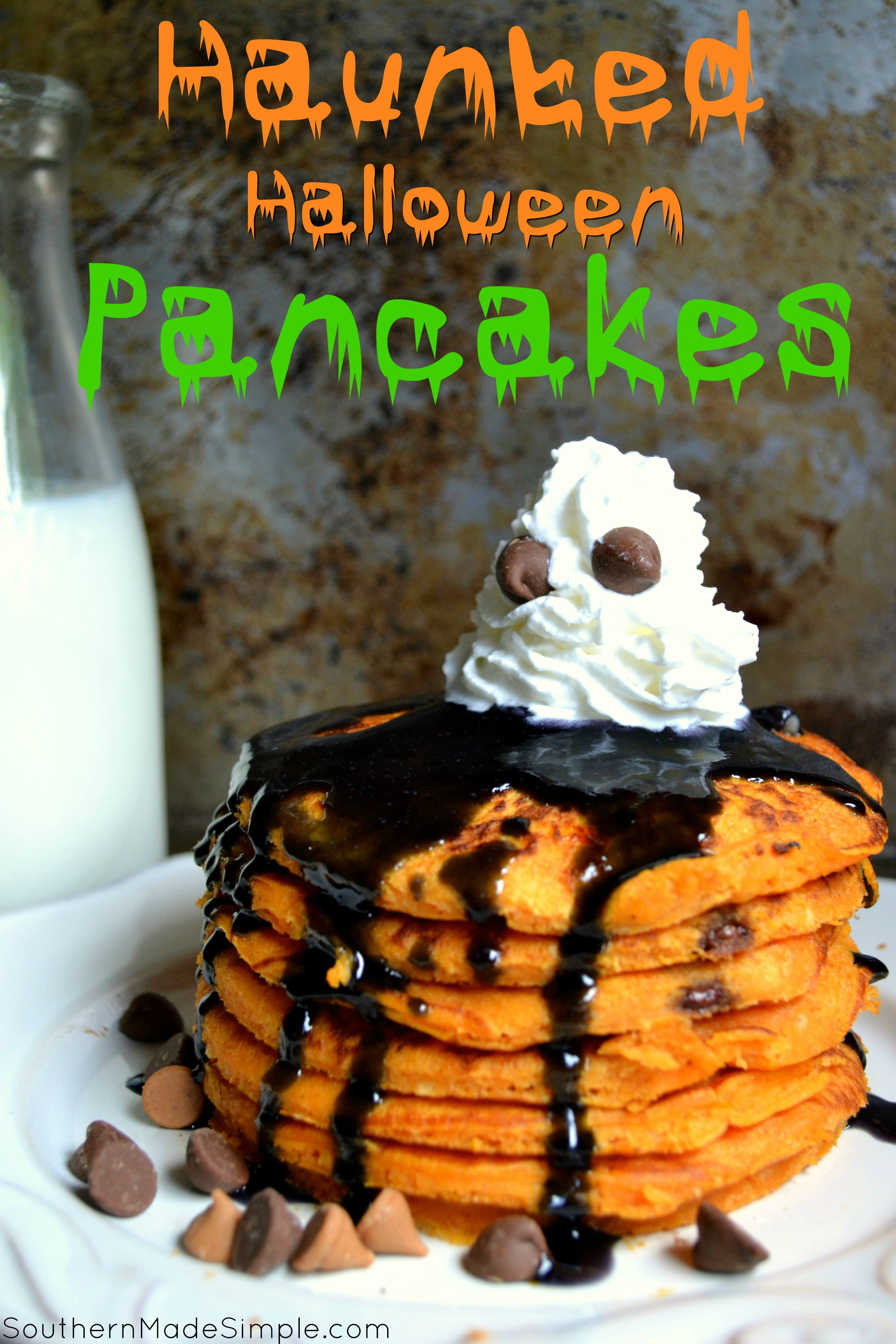 Haunted Halloween Pancakes | These SUPER simple pumpkin pancakes make for a perfect Halloween morning treat!