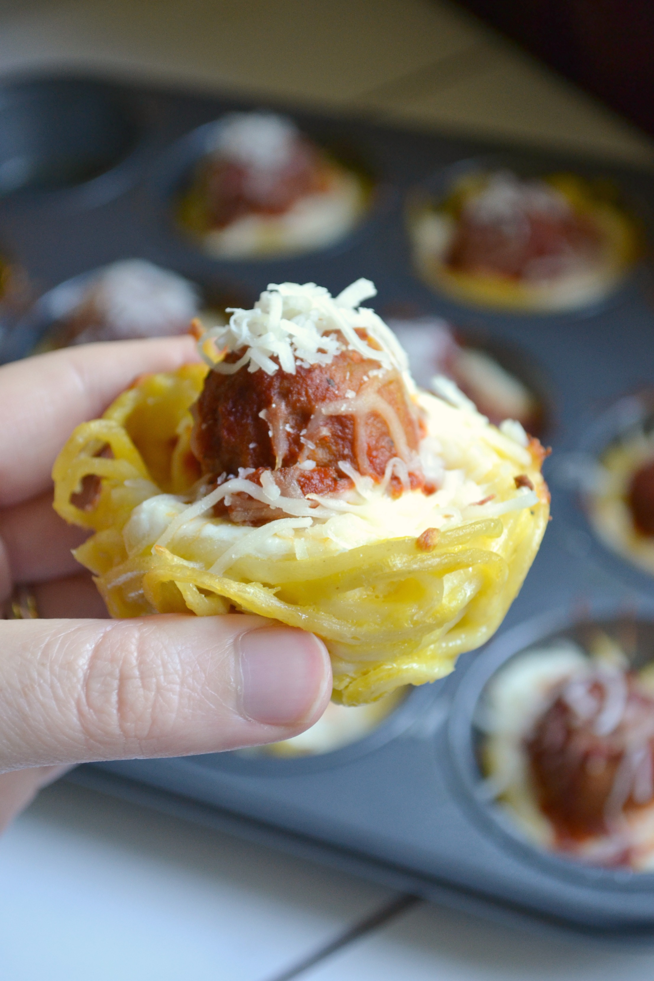 Spaghetti Bombs - a perfect back to school treat that allows you to eat spaghetti on the go (and with your HANDS!) These are so easy to make and are way more fun to eat then traditional spaghetti! #CampbellSavings #ad 