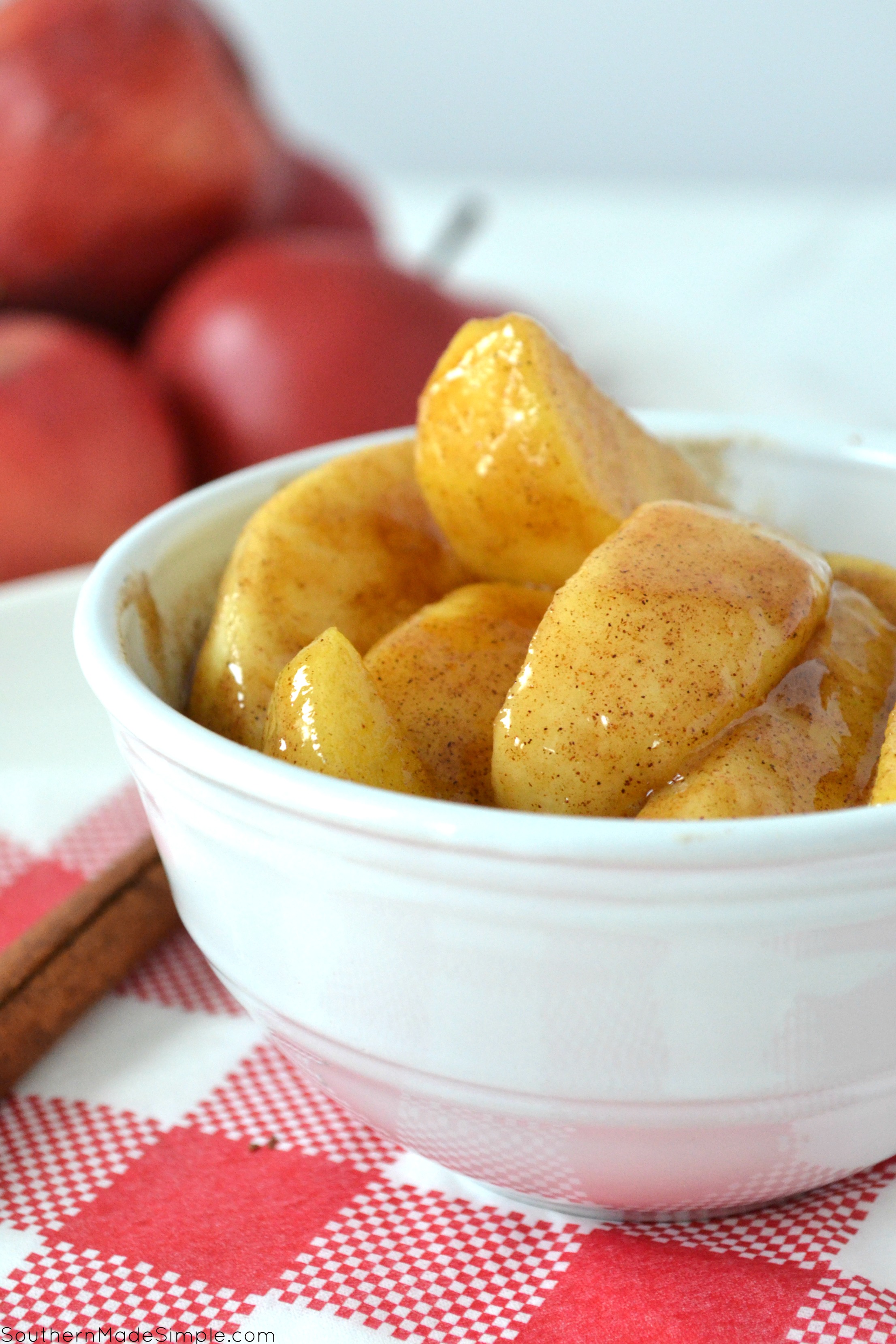 Cinnamon Glazed Stewed Apples