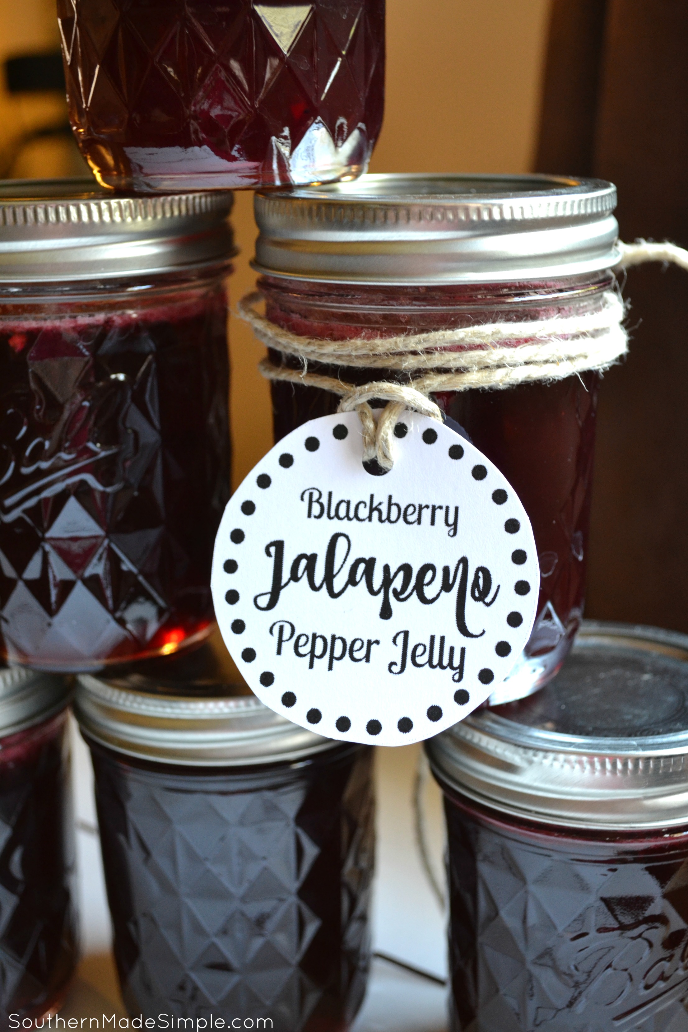 Blackberry Jalapeno Pepper Jelly Recipe - a really simple recipe to make the sweetest jelly around - with a hint of heat! + Free Printable
