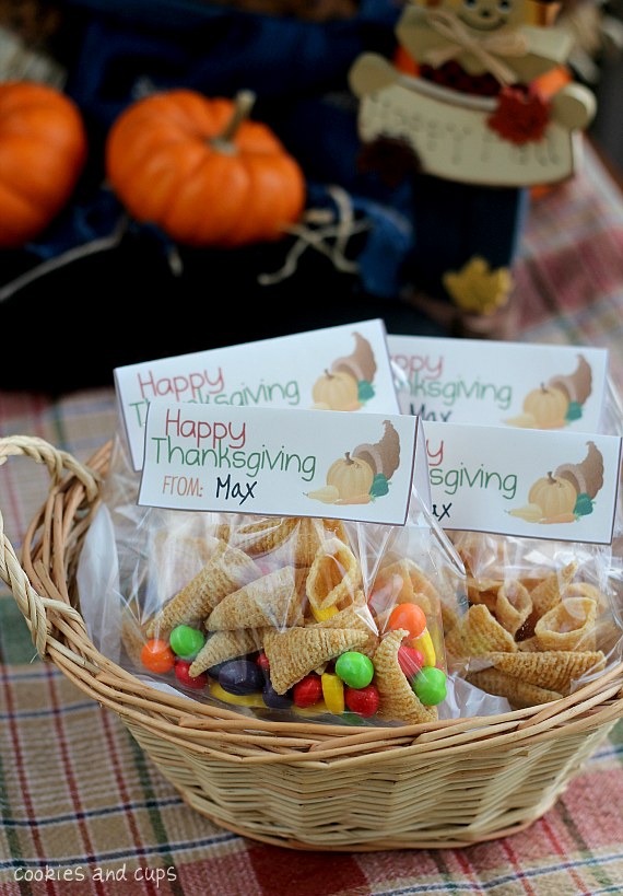 November 2024 calendar highlight thanksgiving