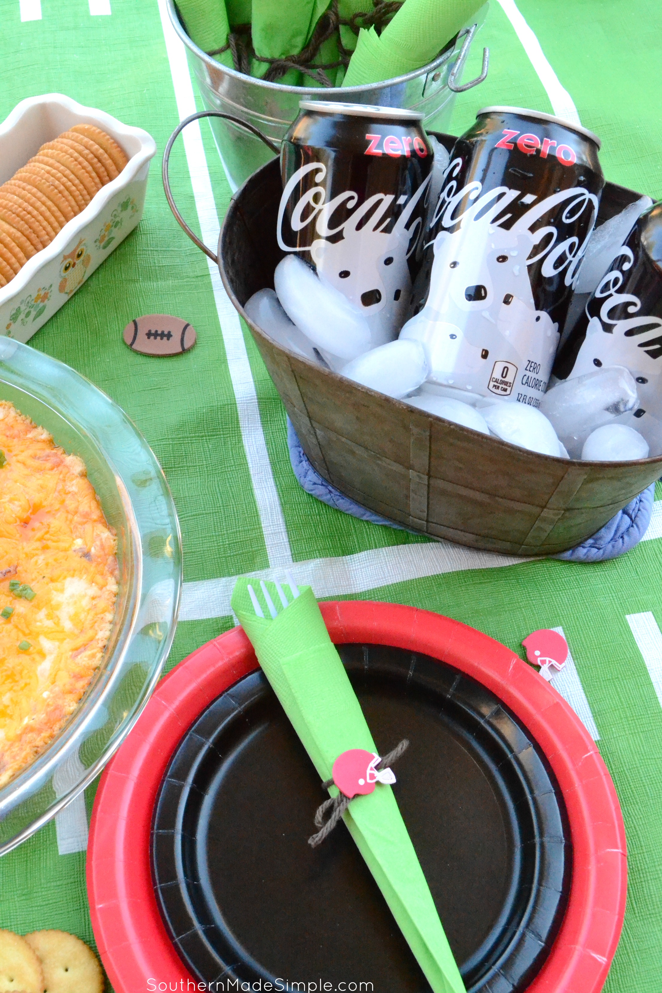 Looking for something easy and delicious to snack on during game day? You've GOT to try this bangin' Buffalo Chicken Bacon Ranch Dip! #DGUnitedByFootball