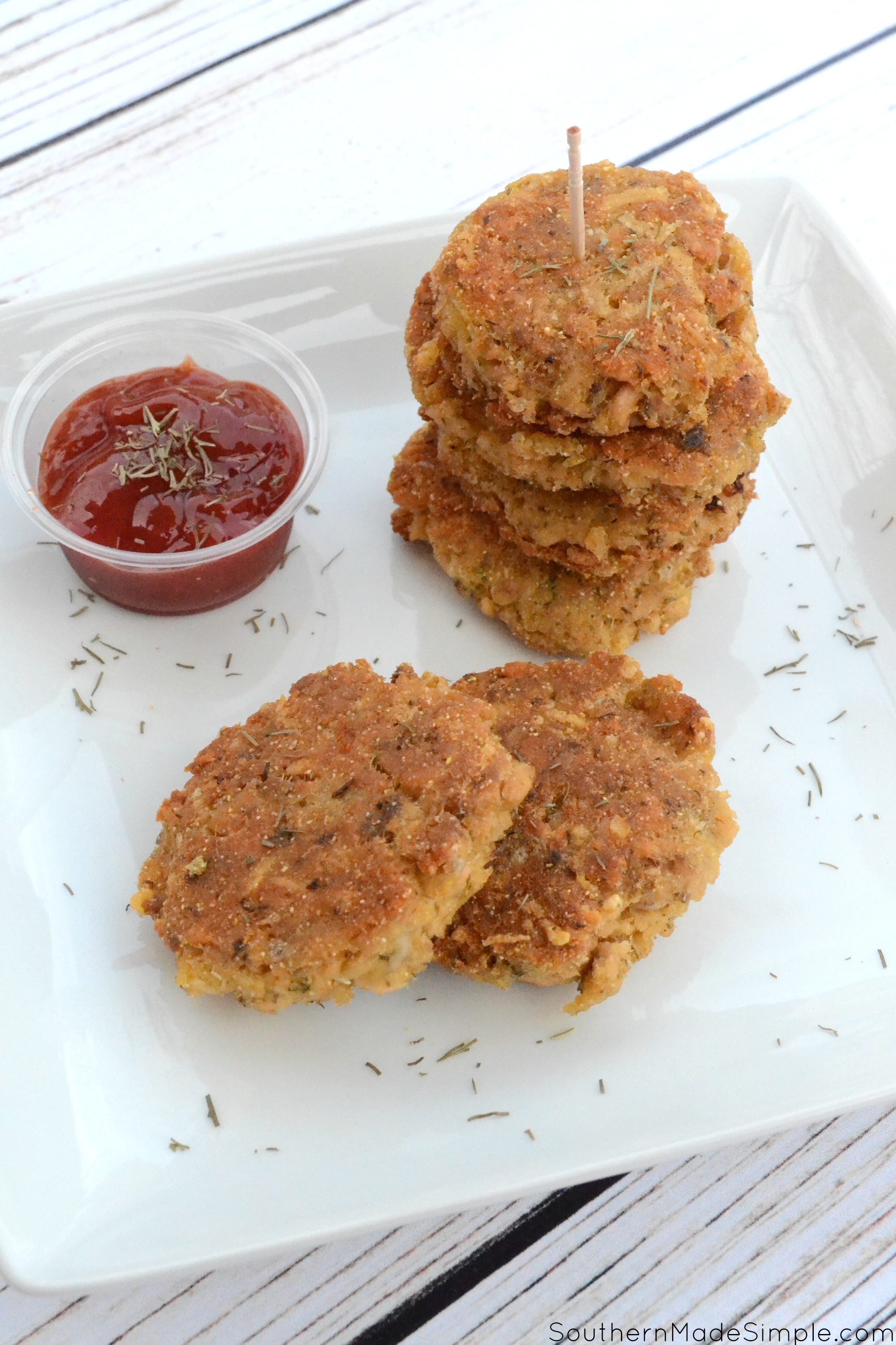 Southern Style Salmon Croquettes - a delicious meal that's easy to make, inexpensive and full of flavor the whole family will love!