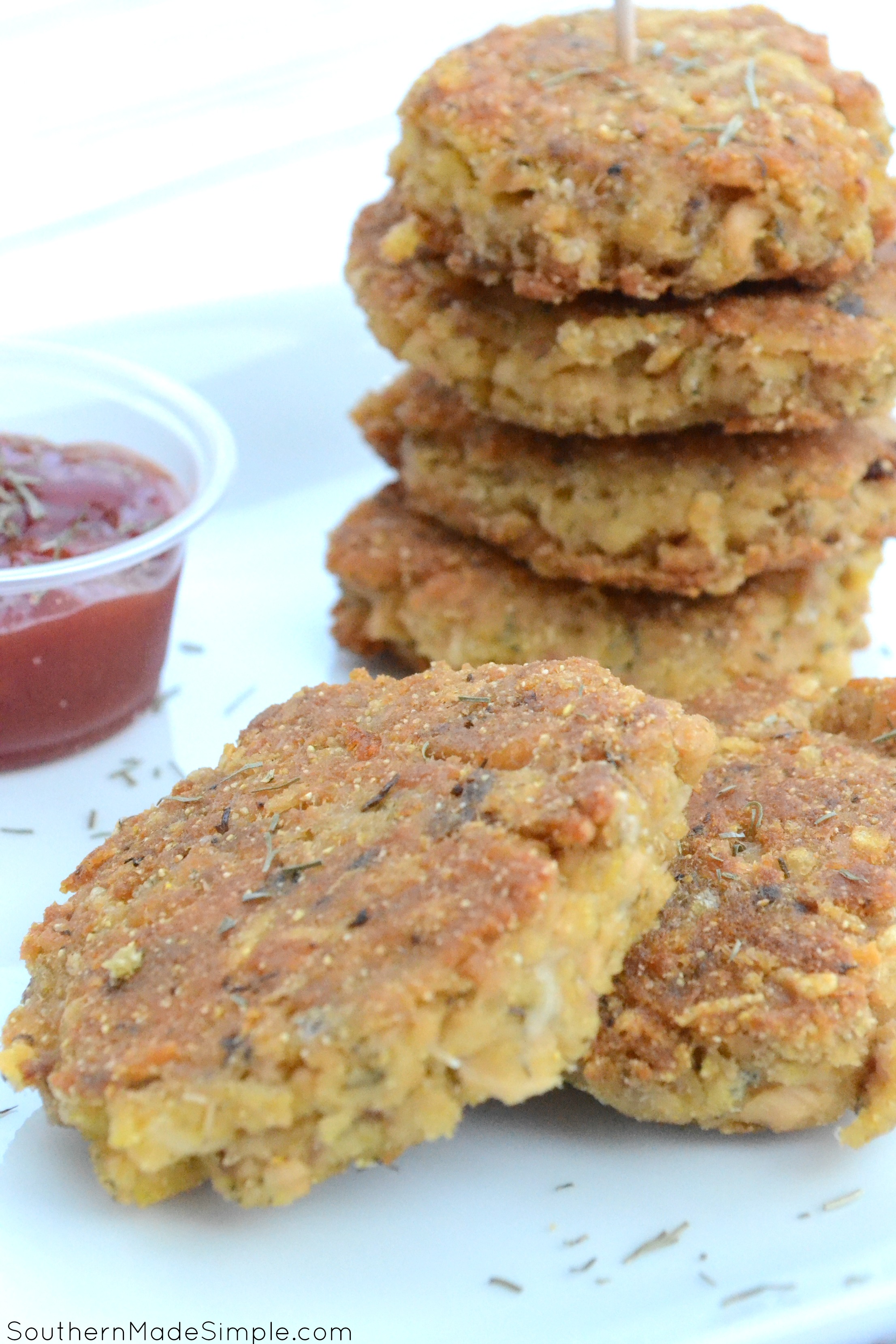 Southern Style Salmon Croquettes - a delicious meal that's easy to make, inexpensive and full of flavor the whole family will love!