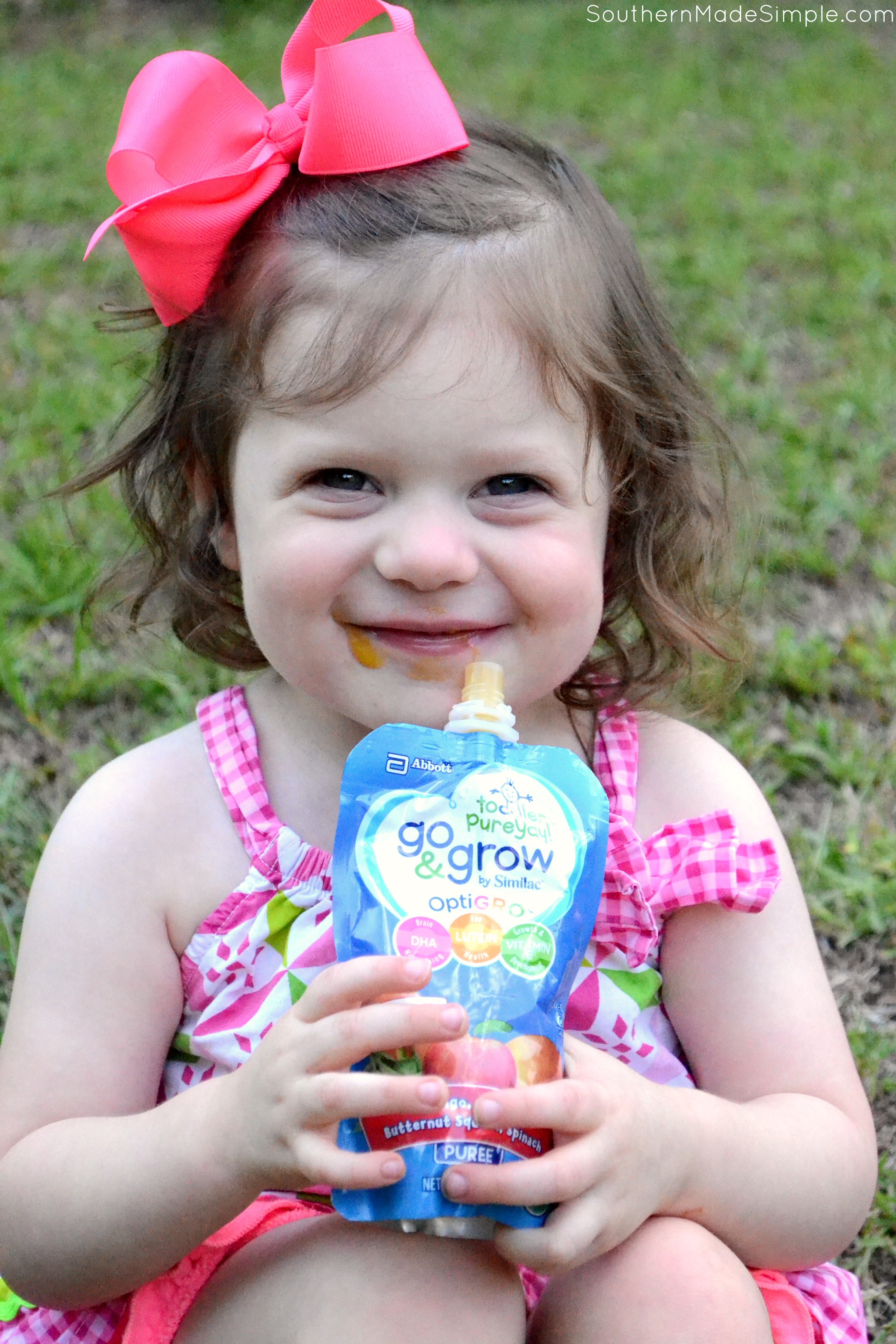 Do you have a toddler that's a picky eater? Do you struggle with getting them to eat their fruits and veggies? Packing those yummy nutrients into their diet is easy squeezy with Go and Grow Squeeze Pouches! #Go&GrowatWalmart #ad