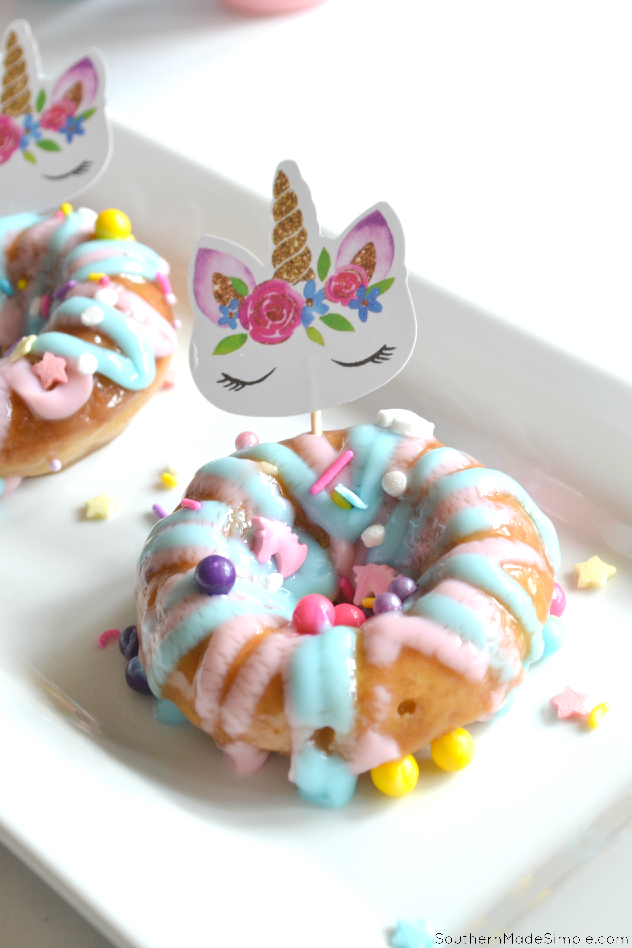 Enchanted Unicorn Doughnuts - a spectacularly sweet treat to pair with Unicorn Snack Packs to spark a little mystical and magical fun into anyone's day! #UnicornSnackPack #YasssUnicorn #UnicornMagic #ad