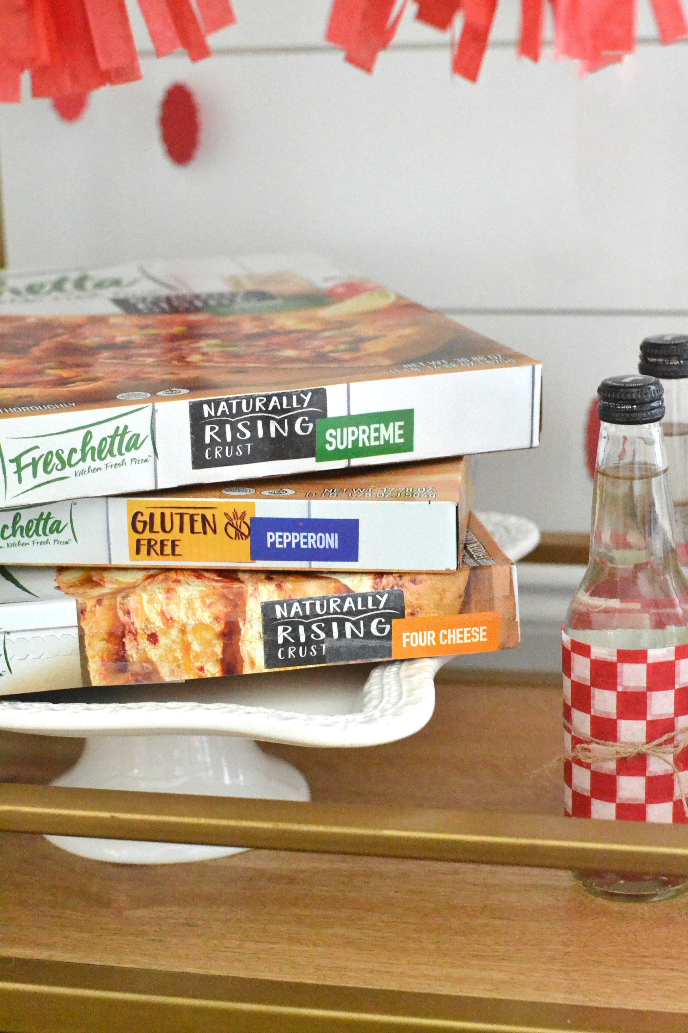 Date Night In: Pizza Party for Two #Ad #FreschettaFresh