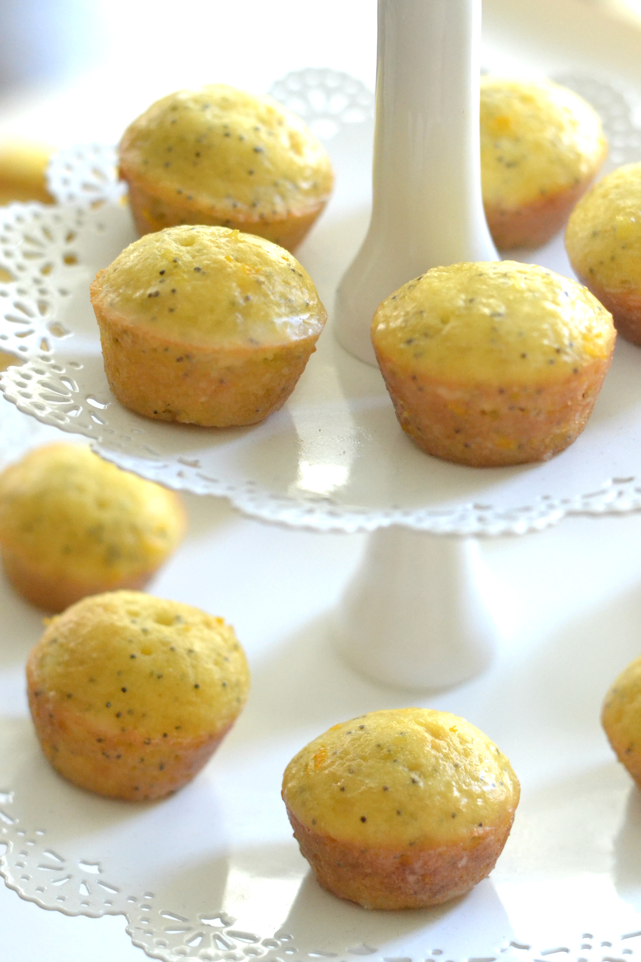 Mini Lemon Poppy Seed Cakes #lemon #poppyseed #lemonpoppyseed
