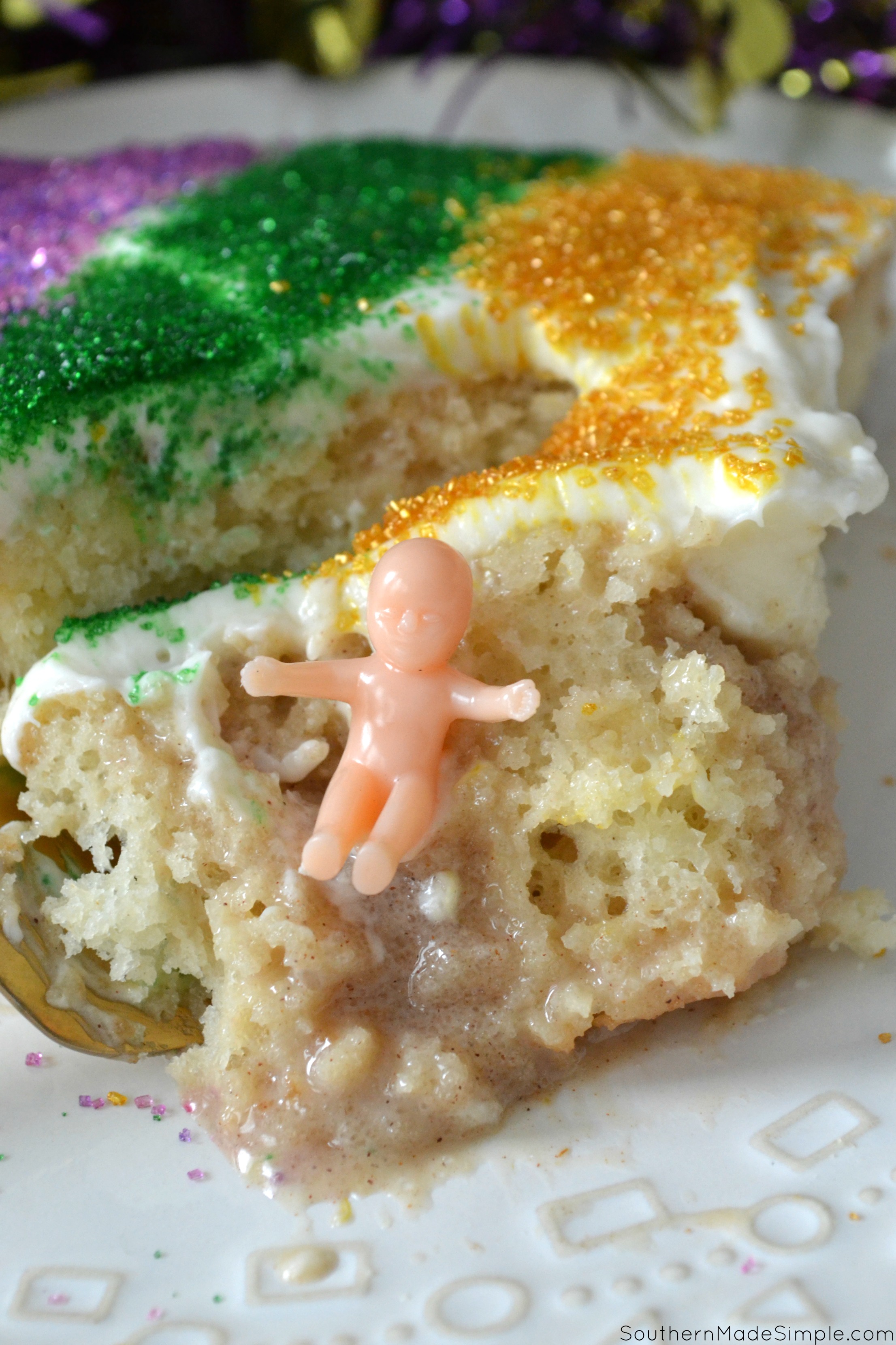 Mardi Gras King Poke Cake